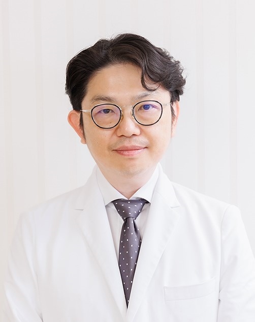 髙倉　修