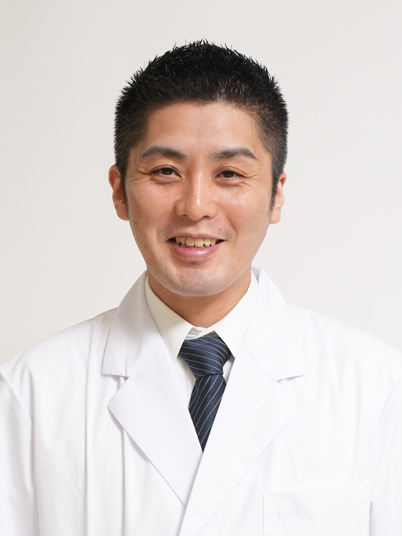井上　健太郎