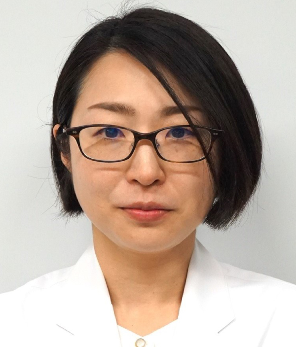 林　早織
